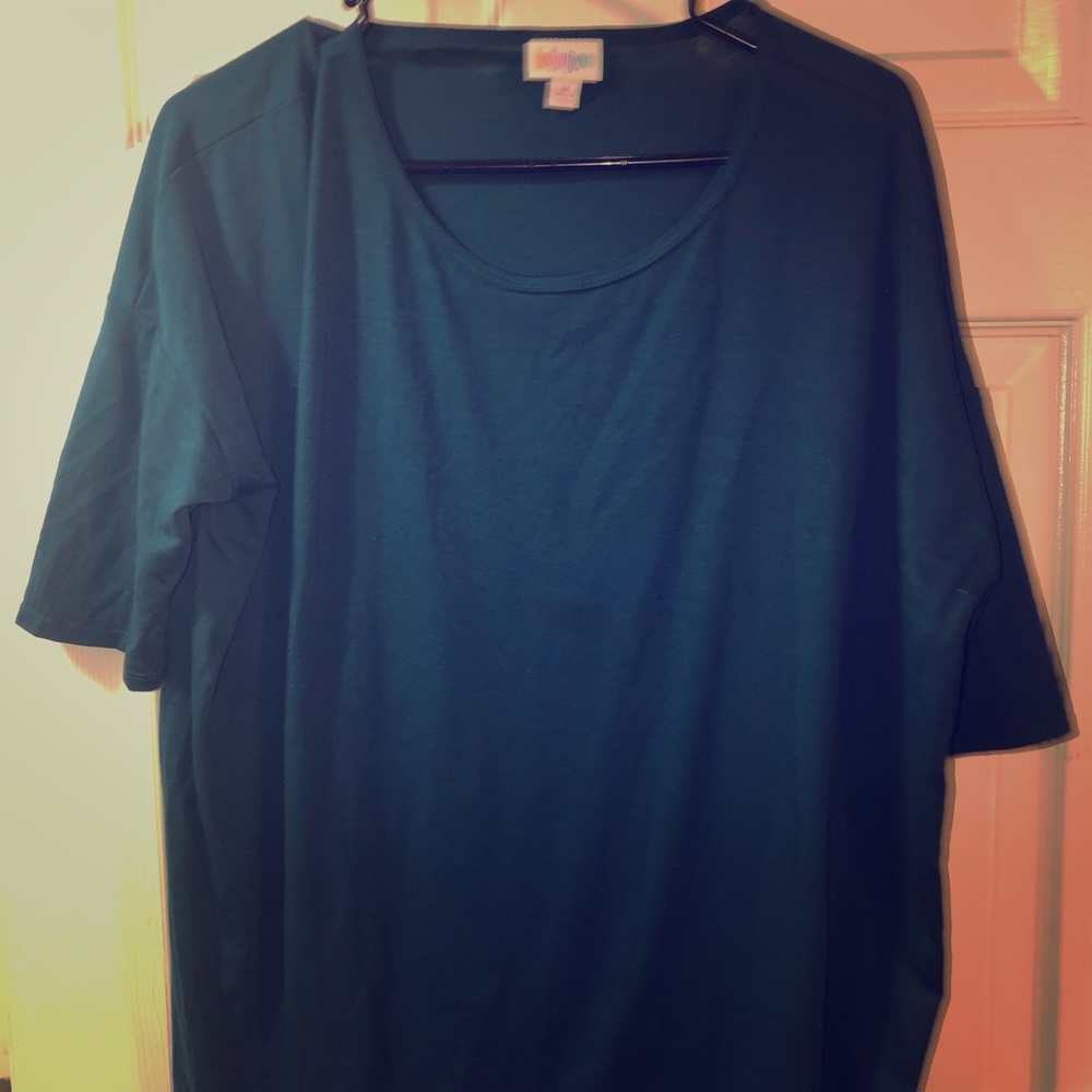 LULAROE irma shirt